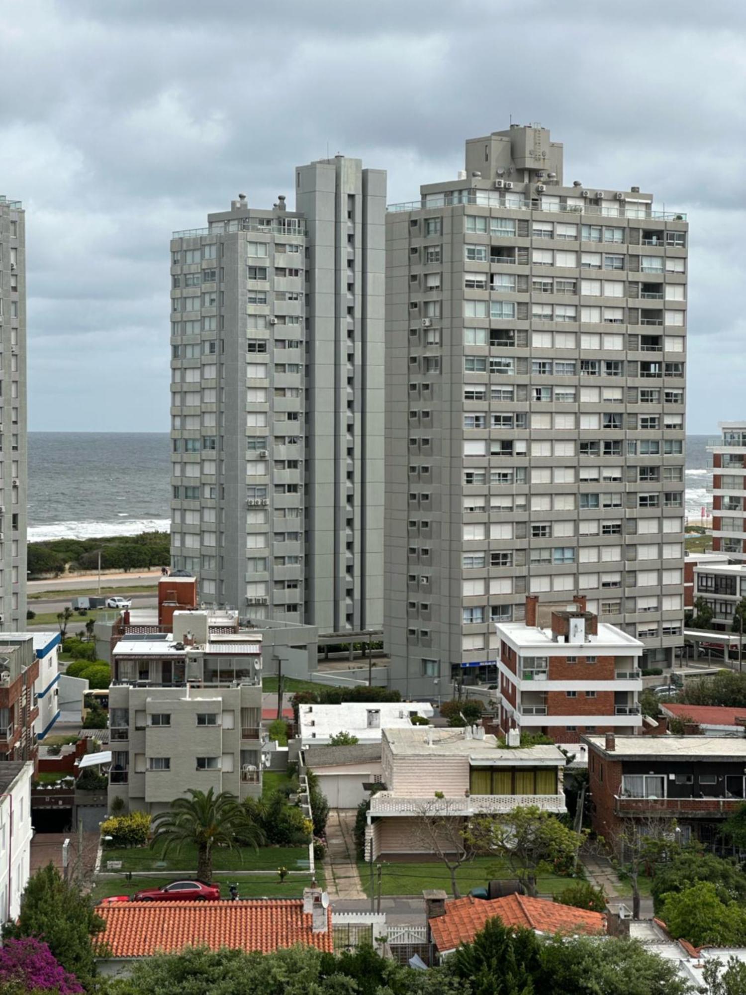 Hermoso apartamento, Torre de categoría Long Beach, en la mejor ubicación de Punta del Este Exterior foto